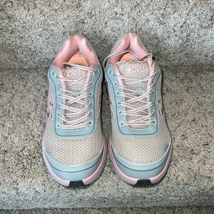Gdefy walking shoes size 9.5